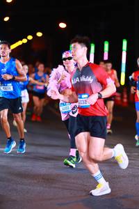 BIB: 43074, 43303, 032
                            <button type="button" onclick="openModal(19718290)" class="btn btn-primary btn-sm float-right btn-popup" data-toggle="modal" data-target=".modal-high-quality">
                        <i class="fas fa-shopping-cart"></i> Add to Cart
                    </button>
                                            <button type="button" onclick="isThisMe(19718290, true)" class="btn btn-success btn-sm float-right btn-popup btn-isme hidden" data-toggle="tooltip" data-placement="bottom" title="นี่คือรูปของคุณใช่ไหม คลิกที่นี่เพื่อเอาเข้าอัลบั้ม">
                        <i class="fas fa-plus"></i> Add to album
                    </button>
                    <button type="button" onclick="isThisMe(19718290, false)" class="btn btn-warning btn-sm float-right btn-popup btn-isnotme hidden">
                        <i class="fas fa-ban"></i> Remove from album
                    </button>