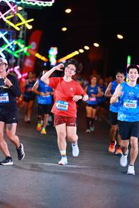 BIB: 1389, 43856, 42392
                            <button type="button" onclick="openModal(19776391)" class="btn btn-primary btn-sm float-right btn-popup" data-toggle="modal" data-target=".modal-high-quality">
                        <i class="fas fa-shopping-cart"></i> Add to Cart
                    </button>
                                            <button type="button" onclick="isThisMe(19776391, true)" class="btn btn-success btn-sm float-right btn-popup btn-isme hidden" data-toggle="tooltip" data-placement="bottom" title="นี่คือรูปของคุณใช่ไหม คลิกที่นี่เพื่อเอาเข้าอัลบั้ม">
                        <i class="fas fa-plus"></i> Add to album
                    </button>
                    <button type="button" onclick="isThisMe(19776391, false)" class="btn btn-warning btn-sm float-right btn-popup btn-isnotme hidden">
                        <i class="fas fa-ban"></i> Remove from album
                    </button>