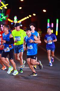 BIB: 4406, 42434, 2780
                            <button type="button" onclick="openModal(19750877)" class="btn btn-primary btn-sm float-right btn-popup" data-toggle="modal" data-target=".modal-high-quality">
                        <i class="fas fa-shopping-cart"></i> Add to Cart
                    </button>
                                            <button type="button" onclick="isThisMe(19750877, true)" class="btn btn-success btn-sm float-right btn-popup btn-isme hidden" data-toggle="tooltip" data-placement="bottom" title="นี่คือรูปของคุณใช่ไหม คลิกที่นี่เพื่อเอาเข้าอัลบั้ม">
                        <i class="fas fa-plus"></i> Add to album
                    </button>
                    <button type="button" onclick="isThisMe(19750877, false)" class="btn btn-warning btn-sm float-right btn-popup btn-isnotme hidden">
                        <i class="fas fa-ban"></i> Remove from album
                    </button>