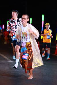 BIB: 6440, 203
                            <button type="button" onclick="openModal(19784726)" class="btn btn-primary btn-sm float-right btn-popup" data-toggle="modal" data-target=".modal-high-quality">
                        <i class="fas fa-shopping-cart"></i> Add to Cart
                    </button>
                                            <button type="button" onclick="isThisMe(19784726, true)" class="btn btn-success btn-sm float-right btn-popup btn-isme hidden" data-toggle="tooltip" data-placement="bottom" title="นี่คือรูปของคุณใช่ไหม คลิกที่นี่เพื่อเอาเข้าอัลบั้ม">
                        <i class="fas fa-plus"></i> Add to album
                    </button>
                    <button type="button" onclick="isThisMe(19784726, false)" class="btn btn-warning btn-sm float-right btn-popup btn-isnotme hidden">
                        <i class="fas fa-ban"></i> Remove from album
                    </button>