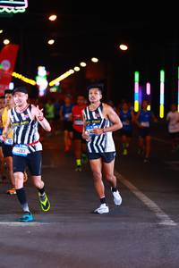 BIB: 827
                            <button type="button" onclick="openModal(19757439)" class="btn btn-primary btn-sm float-right btn-popup" data-toggle="modal" data-target=".modal-high-quality">
                        <i class="fas fa-shopping-cart"></i> Add to Cart
                    </button>
                                            <button type="button" onclick="isThisMe(19757439, true)" class="btn btn-success btn-sm float-right btn-popup btn-isme hidden" data-toggle="tooltip" data-placement="bottom" title="นี่คือรูปของคุณใช่ไหม คลิกที่นี่เพื่อเอาเข้าอัลบั้ม">
                        <i class="fas fa-plus"></i> Add to album
                    </button>
                    <button type="button" onclick="isThisMe(19757439, false)" class="btn btn-warning btn-sm float-right btn-popup btn-isnotme hidden">
                        <i class="fas fa-ban"></i> Remove from album
                    </button>