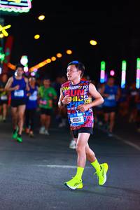 BIB: 40152
                            <button type="button" onclick="openModal(19760818)" class="btn btn-primary btn-sm float-right btn-popup" data-toggle="modal" data-target=".modal-high-quality">
                        <i class="fas fa-shopping-cart"></i> Add to Cart
                    </button>
                                            <button type="button" onclick="isThisMe(19760818, true)" class="btn btn-success btn-sm float-right btn-popup btn-isme hidden" data-toggle="tooltip" data-placement="bottom" title="นี่คือรูปของคุณใช่ไหม คลิกที่นี่เพื่อเอาเข้าอัลบั้ม">
                        <i class="fas fa-plus"></i> Add to album
                    </button>
                    <button type="button" onclick="isThisMe(19760818, false)" class="btn btn-warning btn-sm float-right btn-popup btn-isnotme hidden">
                        <i class="fas fa-ban"></i> Remove from album
                    </button>