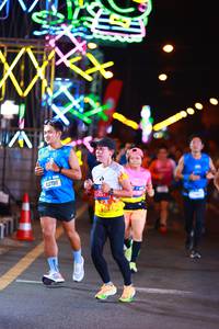 BIB: 43798, 4520
                            <button type="button" onclick="openModal(19719304)" class="btn btn-primary btn-sm float-right btn-popup" data-toggle="modal" data-target=".modal-high-quality">
                        <i class="fas fa-shopping-cart"></i> Add to Cart
                    </button>
                                            <button type="button" onclick="isThisMe(19719304, true)" class="btn btn-success btn-sm float-right btn-popup btn-isme hidden" data-toggle="tooltip" data-placement="bottom" title="นี่คือรูปของคุณใช่ไหม คลิกที่นี่เพื่อเอาเข้าอัลบั้ม">
                        <i class="fas fa-plus"></i> Add to album
                    </button>
                    <button type="button" onclick="isThisMe(19719304, false)" class="btn btn-warning btn-sm float-right btn-popup btn-isnotme hidden">
                        <i class="fas fa-ban"></i> Remove from album
                    </button>