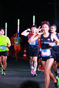 BIB: 44079, 41908
                            <button type="button" onclick="openModal(19749361)" class="btn btn-primary btn-sm float-right btn-popup" data-toggle="modal" data-target=".modal-high-quality">
                        <i class="fas fa-shopping-cart"></i> Add to Cart
                    </button>
                                            <button type="button" onclick="isThisMe(19749361, true)" class="btn btn-success btn-sm float-right btn-popup btn-isme hidden" data-toggle="tooltip" data-placement="bottom" title="นี่คือรูปของคุณใช่ไหม คลิกที่นี่เพื่อเอาเข้าอัลบั้ม">
                        <i class="fas fa-plus"></i> Add to album
                    </button>
                    <button type="button" onclick="isThisMe(19749361, false)" class="btn btn-warning btn-sm float-right btn-popup btn-isnotme hidden">
                        <i class="fas fa-ban"></i> Remove from album
                    </button>