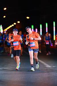 BIB: 286
                            <button type="button" onclick="openModal(19850352)" class="btn btn-primary btn-sm float-right btn-popup" data-toggle="modal" data-target=".modal-high-quality">
                        <i class="fas fa-shopping-cart"></i> Add to Cart
                    </button>
                                            <button type="button" onclick="isThisMe(19850352, true)" class="btn btn-success btn-sm float-right btn-popup btn-isme hidden" data-toggle="tooltip" data-placement="bottom" title="นี่คือรูปของคุณใช่ไหม คลิกที่นี่เพื่อเอาเข้าอัลบั้ม">
                        <i class="fas fa-plus"></i> Add to album
                    </button>
                    <button type="button" onclick="isThisMe(19850352, false)" class="btn btn-warning btn-sm float-right btn-popup btn-isnotme hidden">
                        <i class="fas fa-ban"></i> Remove from album
                    </button>