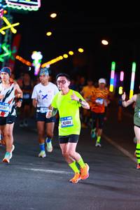 BIB: 41597, 42484
                            <button type="button" onclick="openModal(19722872)" class="btn btn-primary btn-sm float-right btn-popup" data-toggle="modal" data-target=".modal-high-quality">
                        <i class="fas fa-shopping-cart"></i> Add to Cart
                    </button>
                                            <button type="button" onclick="isThisMe(19722872, true)" class="btn btn-success btn-sm float-right btn-popup btn-isme hidden" data-toggle="tooltip" data-placement="bottom" title="นี่คือรูปของคุณใช่ไหม คลิกที่นี่เพื่อเอาเข้าอัลบั้ม">
                        <i class="fas fa-plus"></i> Add to album
                    </button>
                    <button type="button" onclick="isThisMe(19722872, false)" class="btn btn-warning btn-sm float-right btn-popup btn-isnotme hidden">
                        <i class="fas fa-ban"></i> Remove from album
                    </button>