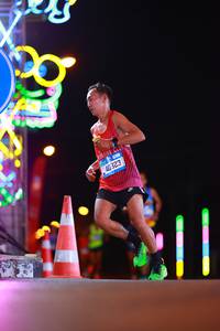 BIB: 40323
                            <button type="button" onclick="openModal(19701071)" class="btn btn-primary btn-sm float-right btn-popup" data-toggle="modal" data-target=".modal-high-quality">
                        <i class="fas fa-shopping-cart"></i> Add to Cart
                    </button>
                                            <button type="button" onclick="isThisMe(19701071, true)" class="btn btn-success btn-sm float-right btn-popup btn-isme hidden" data-toggle="tooltip" data-placement="bottom" title="นี่คือรูปของคุณใช่ไหม คลิกที่นี่เพื่อเอาเข้าอัลบั้ม">
                        <i class="fas fa-plus"></i> Add to album
                    </button>
                    <button type="button" onclick="isThisMe(19701071, false)" class="btn btn-warning btn-sm float-right btn-popup btn-isnotme hidden">
                        <i class="fas fa-ban"></i> Remove from album
                    </button>