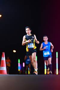 BIB: 4098, 40227
                            <button type="button" onclick="openModal(19706198)" class="btn btn-primary btn-sm float-right btn-popup" data-toggle="modal" data-target=".modal-high-quality">
                        <i class="fas fa-shopping-cart"></i> Add to Cart
                    </button>
                                            <button type="button" onclick="isThisMe(19706198, true)" class="btn btn-success btn-sm float-right btn-popup btn-isme hidden" data-toggle="tooltip" data-placement="bottom" title="นี่คือรูปของคุณใช่ไหม คลิกที่นี่เพื่อเอาเข้าอัลบั้ม">
                        <i class="fas fa-plus"></i> Add to album
                    </button>
                    <button type="button" onclick="isThisMe(19706198, false)" class="btn btn-warning btn-sm float-right btn-popup btn-isnotme hidden">
                        <i class="fas fa-ban"></i> Remove from album
                    </button>