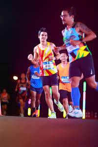 BIB: 4012, 41055
                            <button type="button" onclick="openModal(19714063)" class="btn btn-primary btn-sm float-right btn-popup" data-toggle="modal" data-target=".modal-high-quality">
                        <i class="fas fa-shopping-cart"></i> Add to Cart
                    </button>
                                            <button type="button" onclick="isThisMe(19714063, true)" class="btn btn-success btn-sm float-right btn-popup btn-isme hidden" data-toggle="tooltip" data-placement="bottom" title="นี่คือรูปของคุณใช่ไหม คลิกที่นี่เพื่อเอาเข้าอัลบั้ม">
                        <i class="fas fa-plus"></i> Add to album
                    </button>
                    <button type="button" onclick="isThisMe(19714063, false)" class="btn btn-warning btn-sm float-right btn-popup btn-isnotme hidden">
                        <i class="fas fa-ban"></i> Remove from album
                    </button>