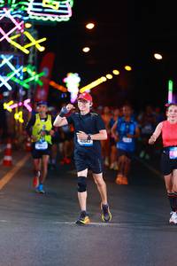 BIB: 40643
                            <button type="button" onclick="openModal(19771038)" class="btn btn-primary btn-sm float-right btn-popup" data-toggle="modal" data-target=".modal-high-quality">
                        <i class="fas fa-shopping-cart"></i> Add to Cart
                    </button>
                                            <button type="button" onclick="isThisMe(19771038, true)" class="btn btn-success btn-sm float-right btn-popup btn-isme hidden" data-toggle="tooltip" data-placement="bottom" title="นี่คือรูปของคุณใช่ไหม คลิกที่นี่เพื่อเอาเข้าอัลบั้ม">
                        <i class="fas fa-plus"></i> Add to album
                    </button>
                    <button type="button" onclick="isThisMe(19771038, false)" class="btn btn-warning btn-sm float-right btn-popup btn-isnotme hidden">
                        <i class="fas fa-ban"></i> Remove from album
                    </button>