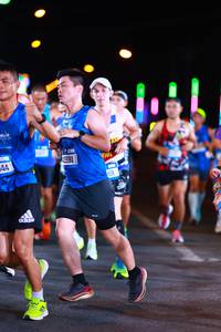 BIB: 0591
                            <button type="button" onclick="openModal(19712195)" class="btn btn-primary btn-sm float-right btn-popup" data-toggle="modal" data-target=".modal-high-quality">
                        <i class="fas fa-shopping-cart"></i> Add to Cart
                    </button>
                                            <button type="button" onclick="isThisMe(19712195, true)" class="btn btn-success btn-sm float-right btn-popup btn-isme hidden" data-toggle="tooltip" data-placement="bottom" title="นี่คือรูปของคุณใช่ไหม คลิกที่นี่เพื่อเอาเข้าอัลบั้ม">
                        <i class="fas fa-plus"></i> Add to album
                    </button>
                    <button type="button" onclick="isThisMe(19712195, false)" class="btn btn-warning btn-sm float-right btn-popup btn-isnotme hidden">
                        <i class="fas fa-ban"></i> Remove from album
                    </button>