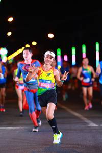 BIB: 45404
                            <button type="button" onclick="openModal(19750043)" class="btn btn-primary btn-sm float-right btn-popup" data-toggle="modal" data-target=".modal-high-quality">
                        <i class="fas fa-shopping-cart"></i> Add to Cart
                    </button>
                                            <button type="button" onclick="isThisMe(19750043, true)" class="btn btn-success btn-sm float-right btn-popup btn-isme hidden" data-toggle="tooltip" data-placement="bottom" title="นี่คือรูปของคุณใช่ไหม คลิกที่นี่เพื่อเอาเข้าอัลบั้ม">
                        <i class="fas fa-plus"></i> Add to album
                    </button>
                    <button type="button" onclick="isThisMe(19750043, false)" class="btn btn-warning btn-sm float-right btn-popup btn-isnotme hidden">
                        <i class="fas fa-ban"></i> Remove from album
                    </button>