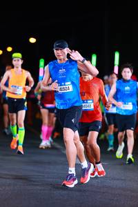 BIB: 41924, 14048, 200
                            <button type="button" onclick="openModal(19740825)" class="btn btn-primary btn-sm float-right btn-popup" data-toggle="modal" data-target=".modal-high-quality">
                        <i class="fas fa-shopping-cart"></i> Add to Cart
                    </button>
                                            <button type="button" onclick="isThisMe(19740825, true)" class="btn btn-success btn-sm float-right btn-popup btn-isme hidden" data-toggle="tooltip" data-placement="bottom" title="นี่คือรูปของคุณใช่ไหม คลิกที่นี่เพื่อเอาเข้าอัลบั้ม">
                        <i class="fas fa-plus"></i> Add to album
                    </button>
                    <button type="button" onclick="isThisMe(19740825, false)" class="btn btn-warning btn-sm float-right btn-popup btn-isnotme hidden">
                        <i class="fas fa-ban"></i> Remove from album
                    </button>