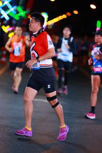 BIB: 226
                            <button type="button" onclick="openModal(19728694)" class="btn btn-primary btn-sm float-right btn-popup" data-toggle="modal" data-target=".modal-high-quality">
                        <i class="fas fa-shopping-cart"></i> Add to Cart
                    </button>
                                            <button type="button" onclick="isThisMe(19728694, true)" class="btn btn-success btn-sm float-right btn-popup btn-isme hidden" data-toggle="tooltip" data-placement="bottom" title="นี่คือรูปของคุณใช่ไหม คลิกที่นี่เพื่อเอาเข้าอัลบั้ม">
                        <i class="fas fa-plus"></i> Add to album
                    </button>
                    <button type="button" onclick="isThisMe(19728694, false)" class="btn btn-warning btn-sm float-right btn-popup btn-isnotme hidden">
                        <i class="fas fa-ban"></i> Remove from album
                    </button>