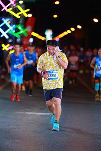 BIB: 3994
                            <button type="button" onclick="openModal(19780492)" class="btn btn-primary btn-sm float-right btn-popup" data-toggle="modal" data-target=".modal-high-quality">
                        <i class="fas fa-shopping-cart"></i> Add to Cart
                    </button>
                                            <button type="button" onclick="isThisMe(19780492, true)" class="btn btn-success btn-sm float-right btn-popup btn-isme hidden" data-toggle="tooltip" data-placement="bottom" title="นี่คือรูปของคุณใช่ไหม คลิกที่นี่เพื่อเอาเข้าอัลบั้ม">
                        <i class="fas fa-plus"></i> Add to album
                    </button>
                    <button type="button" onclick="isThisMe(19780492, false)" class="btn btn-warning btn-sm float-right btn-popup btn-isnotme hidden">
                        <i class="fas fa-ban"></i> Remove from album
                    </button>