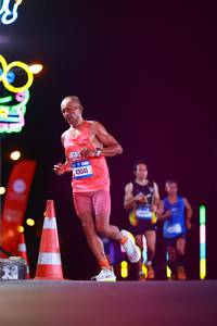 BIB: 43041
                            <button type="button" onclick="openModal(19706191)" class="btn btn-primary btn-sm float-right btn-popup" data-toggle="modal" data-target=".modal-high-quality">
                        <i class="fas fa-shopping-cart"></i> Add to Cart
                    </button>
                                            <button type="button" onclick="isThisMe(19706191, true)" class="btn btn-success btn-sm float-right btn-popup btn-isme hidden" data-toggle="tooltip" data-placement="bottom" title="นี่คือรูปของคุณใช่ไหม คลิกที่นี่เพื่อเอาเข้าอัลบั้ม">
                        <i class="fas fa-plus"></i> Add to album
                    </button>
                    <button type="button" onclick="isThisMe(19706191, false)" class="btn btn-warning btn-sm float-right btn-popup btn-isnotme hidden">
                        <i class="fas fa-ban"></i> Remove from album
                    </button>