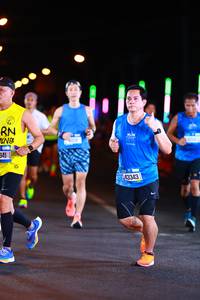 BIB: 341, 43343
                            <button type="button" onclick="openModal(19747282)" class="btn btn-primary btn-sm float-right btn-popup" data-toggle="modal" data-target=".modal-high-quality">
                        <i class="fas fa-shopping-cart"></i> Add to Cart
                    </button>
                                            <button type="button" onclick="isThisMe(19747282, true)" class="btn btn-success btn-sm float-right btn-popup btn-isme hidden" data-toggle="tooltip" data-placement="bottom" title="นี่คือรูปของคุณใช่ไหม คลิกที่นี่เพื่อเอาเข้าอัลบั้ม">
                        <i class="fas fa-plus"></i> Add to album
                    </button>
                    <button type="button" onclick="isThisMe(19747282, false)" class="btn btn-warning btn-sm float-right btn-popup btn-isnotme hidden">
                        <i class="fas fa-ban"></i> Remove from album
                    </button>