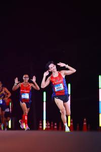 BIB: 40680
                            <button type="button" onclick="openModal(19699690)" class="btn btn-primary btn-sm float-right btn-popup" data-toggle="modal" data-target=".modal-high-quality">
                        <i class="fas fa-shopping-cart"></i> Add to Cart
                    </button>
                                            <button type="button" onclick="isThisMe(19699690, true)" class="btn btn-success btn-sm float-right btn-popup btn-isme hidden" data-toggle="tooltip" data-placement="bottom" title="นี่คือรูปของคุณใช่ไหม คลิกที่นี่เพื่อเอาเข้าอัลบั้ม">
                        <i class="fas fa-plus"></i> Add to album
                    </button>
                    <button type="button" onclick="isThisMe(19699690, false)" class="btn btn-warning btn-sm float-right btn-popup btn-isnotme hidden">
                        <i class="fas fa-ban"></i> Remove from album
                    </button>