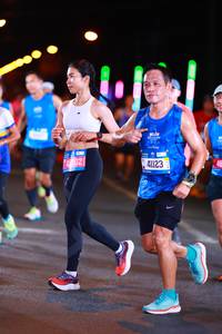 BIB: 45002, 41123
                            <button type="button" onclick="openModal(19762015)" class="btn btn-primary btn-sm float-right btn-popup" data-toggle="modal" data-target=".modal-high-quality">
                        <i class="fas fa-shopping-cart"></i> Add to Cart
                    </button>
                                            <button type="button" onclick="isThisMe(19762015, true)" class="btn btn-success btn-sm float-right btn-popup btn-isme hidden" data-toggle="tooltip" data-placement="bottom" title="นี่คือรูปของคุณใช่ไหม คลิกที่นี่เพื่อเอาเข้าอัลบั้ม">
                        <i class="fas fa-plus"></i> Add to album
                    </button>
                    <button type="button" onclick="isThisMe(19762015, false)" class="btn btn-warning btn-sm float-right btn-popup btn-isnotme hidden">
                        <i class="fas fa-ban"></i> Remove from album
                    </button>