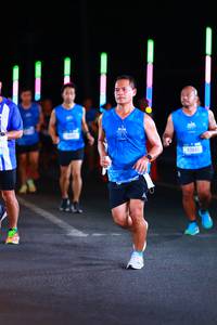 BIB: 43945
                            <button type="button" onclick="openModal(19767737)" class="btn btn-primary btn-sm float-right btn-popup" data-toggle="modal" data-target=".modal-high-quality">
                        <i class="fas fa-shopping-cart"></i> Add to Cart
                    </button>
                                            <button type="button" onclick="isThisMe(19767737, true)" class="btn btn-success btn-sm float-right btn-popup btn-isme hidden" data-toggle="tooltip" data-placement="bottom" title="นี่คือรูปของคุณใช่ไหม คลิกที่นี่เพื่อเอาเข้าอัลบั้ม">
                        <i class="fas fa-plus"></i> Add to album
                    </button>
                    <button type="button" onclick="isThisMe(19767737, false)" class="btn btn-warning btn-sm float-right btn-popup btn-isnotme hidden">
                        <i class="fas fa-ban"></i> Remove from album
                    </button>