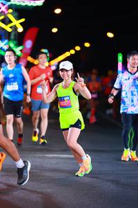 BIB: 5057
                            <button type="button" onclick="openModal(19770627)" class="btn btn-primary btn-sm float-right btn-popup" data-toggle="modal" data-target=".modal-high-quality">
                        <i class="fas fa-shopping-cart"></i> Add to Cart
                    </button>
                                            <button type="button" onclick="isThisMe(19770627, true)" class="btn btn-success btn-sm float-right btn-popup btn-isme hidden" data-toggle="tooltip" data-placement="bottom" title="นี่คือรูปของคุณใช่ไหม คลิกที่นี่เพื่อเอาเข้าอัลบั้ม">
                        <i class="fas fa-plus"></i> Add to album
                    </button>
                    <button type="button" onclick="isThisMe(19770627, false)" class="btn btn-warning btn-sm float-right btn-popup btn-isnotme hidden">
                        <i class="fas fa-ban"></i> Remove from album
                    </button>