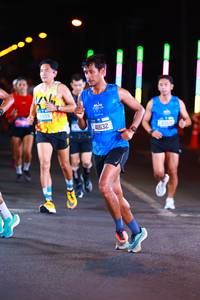 BIB: 3559, 41632
                            <button type="button" onclick="openModal(19749515)" class="btn btn-primary btn-sm float-right btn-popup" data-toggle="modal" data-target=".modal-high-quality">
                        <i class="fas fa-shopping-cart"></i> Add to Cart
                    </button>
                                            <button type="button" onclick="isThisMe(19749515, true)" class="btn btn-success btn-sm float-right btn-popup btn-isme hidden" data-toggle="tooltip" data-placement="bottom" title="นี่คือรูปของคุณใช่ไหม คลิกที่นี่เพื่อเอาเข้าอัลบั้ม">
                        <i class="fas fa-plus"></i> Add to album
                    </button>
                    <button type="button" onclick="isThisMe(19749515, false)" class="btn btn-warning btn-sm float-right btn-popup btn-isnotme hidden">
                        <i class="fas fa-ban"></i> Remove from album
                    </button>