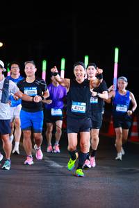 BIB: 43106, 41372, 1211, 641
                            <button type="button" onclick="openModal(19784437)" class="btn btn-primary btn-sm float-right btn-popup" data-toggle="modal" data-target=".modal-high-quality">
                        <i class="fas fa-shopping-cart"></i> Add to Cart
                    </button>
                                            <button type="button" onclick="isThisMe(19784437, true)" class="btn btn-success btn-sm float-right btn-popup btn-isme hidden" data-toggle="tooltip" data-placement="bottom" title="นี่คือรูปของคุณใช่ไหม คลิกที่นี่เพื่อเอาเข้าอัลบั้ม">
                        <i class="fas fa-plus"></i> Add to album
                    </button>
                    <button type="button" onclick="isThisMe(19784437, false)" class="btn btn-warning btn-sm float-right btn-popup btn-isnotme hidden">
                        <i class="fas fa-ban"></i> Remove from album
                    </button>