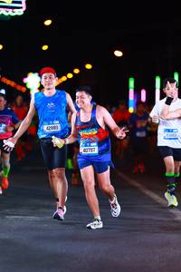 BIB: 42889, 40797, 43883
                            <button type="button" onclick="openModal(19753224)" class="btn btn-primary btn-sm float-right btn-popup" data-toggle="modal" data-target=".modal-high-quality">
                        <i class="fas fa-shopping-cart"></i> Add to Cart
                    </button>
                                            <button type="button" onclick="isThisMe(19753224, true)" class="btn btn-success btn-sm float-right btn-popup btn-isme hidden" data-toggle="tooltip" data-placement="bottom" title="นี่คือรูปของคุณใช่ไหม คลิกที่นี่เพื่อเอาเข้าอัลบั้ม">
                        <i class="fas fa-plus"></i> Add to album
                    </button>
                    <button type="button" onclick="isThisMe(19753224, false)" class="btn btn-warning btn-sm float-right btn-popup btn-isnotme hidden">
                        <i class="fas fa-ban"></i> Remove from album
                    </button>