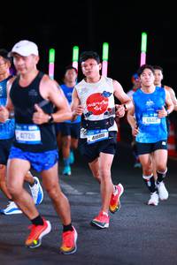 BIB: 41726, 41686, 68418
                            <button type="button" onclick="openModal(19715060)" class="btn btn-primary btn-sm float-right btn-popup" data-toggle="modal" data-target=".modal-high-quality">
                        <i class="fas fa-shopping-cart"></i> Add to Cart
                    </button>
                                            <button type="button" onclick="isThisMe(19715060, true)" class="btn btn-success btn-sm float-right btn-popup btn-isme hidden" data-toggle="tooltip" data-placement="bottom" title="นี่คือรูปของคุณใช่ไหม คลิกที่นี่เพื่อเอาเข้าอัลบั้ม">
                        <i class="fas fa-plus"></i> Add to album
                    </button>
                    <button type="button" onclick="isThisMe(19715060, false)" class="btn btn-warning btn-sm float-right btn-popup btn-isnotme hidden">
                        <i class="fas fa-ban"></i> Remove from album
                    </button>