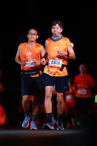 BIB: 025, 23031
                            <button type="button" onclick="openModal(20095931)" class="btn btn-primary btn-sm float-right btn-popup" data-toggle="modal" data-target=".modal-high-quality">
                        <i class="fas fa-shopping-cart"></i> Add to Cart
                    </button>
                                            <button type="button" onclick="isThisMe(20095931, true)" class="btn btn-success btn-sm float-right btn-popup btn-isme hidden" data-toggle="tooltip" data-placement="bottom" title="นี่คือรูปของคุณใช่ไหม คลิกที่นี่เพื่อเอาเข้าอัลบั้ม">
                        <i class="fas fa-plus"></i> Add to album
                    </button>
                    <button type="button" onclick="isThisMe(20095931, false)" class="btn btn-warning btn-sm float-right btn-popup btn-isnotme hidden">
                        <i class="fas fa-ban"></i> Remove from album
                    </button>
