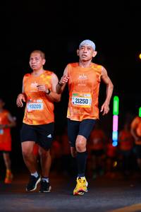 BIB: 93209, 1030, 21250
                            <button type="button" onclick="openModal(20052217)" class="btn btn-primary btn-sm float-right btn-popup" data-toggle="modal" data-target=".modal-high-quality">
                        <i class="fas fa-shopping-cart"></i> Add to Cart
                    </button>
                                            <button type="button" onclick="isThisMe(20052217, true)" class="btn btn-success btn-sm float-right btn-popup btn-isme hidden" data-toggle="tooltip" data-placement="bottom" title="นี่คือรูปของคุณใช่ไหม คลิกที่นี่เพื่อเอาเข้าอัลบั้ม">
                        <i class="fas fa-plus"></i> Add to album
                    </button>
                    <button type="button" onclick="isThisMe(20052217, false)" class="btn btn-warning btn-sm float-right btn-popup btn-isnotme hidden">
                        <i class="fas fa-ban"></i> Remove from album
                    </button>