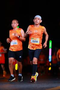 BIB: 21250, 204, 60286
                            <button type="button" onclick="openModal(20052335)" class="btn btn-primary btn-sm float-right btn-popup" data-toggle="modal" data-target=".modal-high-quality">
                        <i class="fas fa-shopping-cart"></i> Add to Cart
                    </button>
                                            <button type="button" onclick="isThisMe(20052335, true)" class="btn btn-success btn-sm float-right btn-popup btn-isme hidden" data-toggle="tooltip" data-placement="bottom" title="นี่คือรูปของคุณใช่ไหม คลิกที่นี่เพื่อเอาเข้าอัลบั้ม">
                        <i class="fas fa-plus"></i> Add to album
                    </button>
                    <button type="button" onclick="isThisMe(20052335, false)" class="btn btn-warning btn-sm float-right btn-popup btn-isnotme hidden">
                        <i class="fas fa-ban"></i> Remove from album
                    </button>