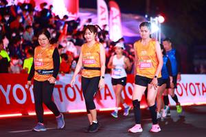 BIB: 25062, 26515
                            <button type="button" onclick="openModal(20949105)" class="btn btn-primary btn-sm float-right btn-popup" data-toggle="modal" data-target=".modal-high-quality">
                        <i class="fas fa-shopping-cart"></i> Add to Cart
                    </button>
                                            <button type="button" onclick="isThisMe(20949105, true)" class="btn btn-success btn-sm float-right btn-popup btn-isme hidden" data-toggle="tooltip" data-placement="bottom" title="นี่คือรูปของคุณใช่ไหม คลิกที่นี่เพื่อเอาเข้าอัลบั้ม">
                        <i class="fas fa-plus"></i> Add to album
                    </button>
                    <button type="button" onclick="isThisMe(20949105, false)" class="btn btn-warning btn-sm float-right btn-popup btn-isnotme hidden">
                        <i class="fas fa-ban"></i> Remove from album
                    </button>