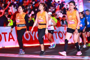 BIB: 7214, 25062, 26515
                            <button type="button" onclick="openModal(20949384)" class="btn btn-primary btn-sm float-right btn-popup" data-toggle="modal" data-target=".modal-high-quality">
                        <i class="fas fa-shopping-cart"></i> Add to Cart
                    </button>
                                            <button type="button" onclick="isThisMe(20949384, true)" class="btn btn-success btn-sm float-right btn-popup btn-isme hidden" data-toggle="tooltip" data-placement="bottom" title="นี่คือรูปของคุณใช่ไหม คลิกที่นี่เพื่อเอาเข้าอัลบั้ม">
                        <i class="fas fa-plus"></i> Add to album
                    </button>
                    <button type="button" onclick="isThisMe(20949384, false)" class="btn btn-warning btn-sm float-right btn-popup btn-isnotme hidden">
                        <i class="fas fa-ban"></i> Remove from album
                    </button>