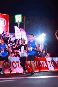 BIB: 133110, 43893, 266
                            <button type="button" onclick="openModal(20941843)" class="btn btn-primary btn-sm float-right btn-popup" data-toggle="modal" data-target=".modal-high-quality">
                        <i class="fas fa-shopping-cart"></i> Add to Cart
                    </button>
                                            <button type="button" onclick="isThisMe(20941843, true)" class="btn btn-success btn-sm float-right btn-popup btn-isme hidden" data-toggle="tooltip" data-placement="bottom" title="นี่คือรูปของคุณใช่ไหม คลิกที่นี่เพื่อเอาเข้าอัลบั้ม">
                        <i class="fas fa-plus"></i> Add to album
                    </button>
                    <button type="button" onclick="isThisMe(20941843, false)" class="btn btn-warning btn-sm float-right btn-popup btn-isnotme hidden">
                        <i class="fas fa-ban"></i> Remove from album
                    </button>