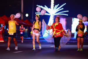 BIB: 7195, 
                            <button type="button" onclick="openModal(20937032)" class="btn btn-primary btn-sm float-right btn-popup" data-toggle="modal" data-target=".modal-high-quality">
                        <i class="fas fa-shopping-cart"></i> Add to Cart
                    </button>
                                            <button type="button" onclick="isThisMe(20937032, true)" class="btn btn-success btn-sm float-right btn-popup btn-isme hidden" data-toggle="tooltip" data-placement="bottom" title="นี่คือรูปของคุณใช่ไหม คลิกที่นี่เพื่อเอาเข้าอัลบั้ม">
                        <i class="fas fa-plus"></i> Add to album
                    </button>
                    <button type="button" onclick="isThisMe(20937032, false)" class="btn btn-warning btn-sm float-right btn-popup btn-isnotme hidden">
                        <i class="fas fa-ban"></i> Remove from album
                    </button>
