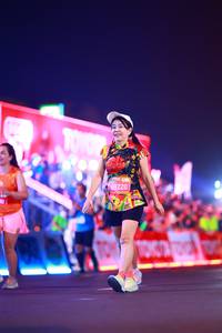 BIB: 68220
                            <button type="button" onclick="openModal(20882623)" class="btn btn-primary btn-sm float-right btn-popup" data-toggle="modal" data-target=".modal-high-quality">
                        <i class="fas fa-shopping-cart"></i> Add to Cart
                    </button>
                                            <button type="button" onclick="isThisMe(20882623, true)" class="btn btn-success btn-sm float-right btn-popup btn-isme hidden" data-toggle="tooltip" data-placement="bottom" title="นี่คือรูปของคุณใช่ไหม คลิกที่นี่เพื่อเอาเข้าอัลบั้ม">
                        <i class="fas fa-plus"></i> Add to album
                    </button>
                    <button type="button" onclick="isThisMe(20882623, false)" class="btn btn-warning btn-sm float-right btn-popup btn-isnotme hidden">
                        <i class="fas fa-ban"></i> Remove from album
                    </button>