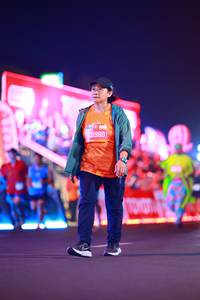 BIB: 08692
                            <button type="button" onclick="openModal(20879096)" class="btn btn-primary btn-sm float-right btn-popup" data-toggle="modal" data-target=".modal-high-quality">
                        <i class="fas fa-shopping-cart"></i> Add to Cart
                    </button>
                                            <button type="button" onclick="isThisMe(20879096, true)" class="btn btn-success btn-sm float-right btn-popup btn-isme hidden" data-toggle="tooltip" data-placement="bottom" title="นี่คือรูปของคุณใช่ไหม คลิกที่นี่เพื่อเอาเข้าอัลบั้ม">
                        <i class="fas fa-plus"></i> Add to album
                    </button>
                    <button type="button" onclick="isThisMe(20879096, false)" class="btn btn-warning btn-sm float-right btn-popup btn-isnotme hidden">
                        <i class="fas fa-ban"></i> Remove from album
                    </button>