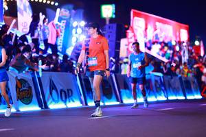 BIB: 038
                            <button type="button" onclick="openModal(20421340)" class="btn btn-primary btn-sm float-right btn-popup" data-toggle="modal" data-target=".modal-high-quality">
                        <i class="fas fa-shopping-cart"></i> Add to Cart
                    </button>
                                            <button type="button" onclick="isThisMe(20421340, true)" class="btn btn-success btn-sm float-right btn-popup btn-isme hidden" data-toggle="tooltip" data-placement="bottom" title="นี่คือรูปของคุณใช่ไหม คลิกที่นี่เพื่อเอาเข้าอัลบั้ม">
                        <i class="fas fa-plus"></i> Add to album
                    </button>
                    <button type="button" onclick="isThisMe(20421340, false)" class="btn btn-warning btn-sm float-right btn-popup btn-isnotme hidden">
                        <i class="fas fa-ban"></i> Remove from album
                    </button>