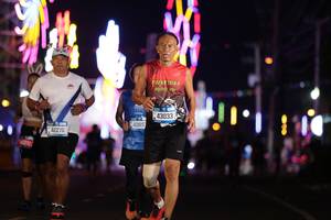 BIB: 42276, 40857, 43033
                            <button type="button" onclick="openModal(21495704)" class="btn btn-primary btn-sm float-right btn-popup" data-toggle="modal" data-target=".modal-high-quality">
                        <i class="fas fa-shopping-cart"></i> Add to Cart
                    </button>
                                            <button type="button" onclick="isThisMe(21495704, true)" class="btn btn-success btn-sm float-right btn-popup btn-isme hidden" data-toggle="tooltip" data-placement="bottom" title="นี่คือรูปของคุณใช่ไหม คลิกที่นี่เพื่อเอาเข้าอัลบั้ม">
                        <i class="fas fa-plus"></i> Add to album
                    </button>
                    <button type="button" onclick="isThisMe(21495704, false)" class="btn btn-warning btn-sm float-right btn-popup btn-isnotme hidden">
                        <i class="fas fa-ban"></i> Remove from album
                    </button>