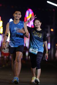BIB: 41102
                            <button type="button" onclick="openModal(21443742)" class="btn btn-primary btn-sm float-right btn-popup" data-toggle="modal" data-target=".modal-high-quality">
                        <i class="fas fa-shopping-cart"></i> Add to Cart
                    </button>
                                            <button type="button" onclick="isThisMe(21443742, true)" class="btn btn-success btn-sm float-right btn-popup btn-isme hidden" data-toggle="tooltip" data-placement="bottom" title="นี่คือรูปของคุณใช่ไหม คลิกที่นี่เพื่อเอาเข้าอัลบั้ม">
                        <i class="fas fa-plus"></i> Add to album
                    </button>
                    <button type="button" onclick="isThisMe(21443742, false)" class="btn btn-warning btn-sm float-right btn-popup btn-isnotme hidden">
                        <i class="fas fa-ban"></i> Remove from album
                    </button>