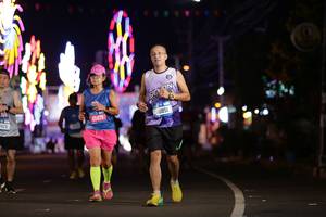 BIB: 425, 45479, 41851
                            <button type="button" onclick="openModal(21446141)" class="btn btn-primary btn-sm float-right btn-popup" data-toggle="modal" data-target=".modal-high-quality">
                        <i class="fas fa-shopping-cart"></i> Add to Cart
                    </button>
                                            <button type="button" onclick="isThisMe(21446141, true)" class="btn btn-success btn-sm float-right btn-popup btn-isme hidden" data-toggle="tooltip" data-placement="bottom" title="นี่คือรูปของคุณใช่ไหม คลิกที่นี่เพื่อเอาเข้าอัลบั้ม">
                        <i class="fas fa-plus"></i> Add to album
                    </button>
                    <button type="button" onclick="isThisMe(21446141, false)" class="btn btn-warning btn-sm float-right btn-popup btn-isnotme hidden">
                        <i class="fas fa-ban"></i> Remove from album
                    </button>