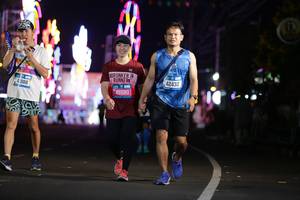 BIB: 4888, 45580, 42432
                            <button type="button" onclick="openModal(21442551)" class="btn btn-primary btn-sm float-right btn-popup" data-toggle="modal" data-target=".modal-high-quality">
                        <i class="fas fa-shopping-cart"></i> Add to Cart
                    </button>
                                            <button type="button" onclick="isThisMe(21442551, true)" class="btn btn-success btn-sm float-right btn-popup btn-isme hidden" data-toggle="tooltip" data-placement="bottom" title="นี่คือรูปของคุณใช่ไหม คลิกที่นี่เพื่อเอาเข้าอัลบั้ม">
                        <i class="fas fa-plus"></i> Add to album
                    </button>
                    <button type="button" onclick="isThisMe(21442551, false)" class="btn btn-warning btn-sm float-right btn-popup btn-isnotme hidden">
                        <i class="fas fa-ban"></i> Remove from album
                    </button>