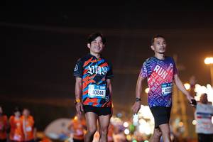 BIB: 40244, 4115, 4090
                            <button type="button" onclick="openModal(21038872)" class="btn btn-primary btn-sm float-right btn-popup" data-toggle="modal" data-target=".modal-high-quality">
                        <i class="fas fa-shopping-cart"></i> Add to Cart
                    </button>
                                            <button type="button" onclick="isThisMe(21038872, true)" class="btn btn-success btn-sm float-right btn-popup btn-isme hidden" data-toggle="tooltip" data-placement="bottom" title="นี่คือรูปของคุณใช่ไหม คลิกที่นี่เพื่อเอาเข้าอัลบั้ม">
                        <i class="fas fa-plus"></i> Add to album
                    </button>
                    <button type="button" onclick="isThisMe(21038872, false)" class="btn btn-warning btn-sm float-right btn-popup btn-isnotme hidden">
                        <i class="fas fa-ban"></i> Remove from album
                    </button>
