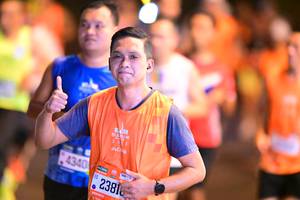 BIB: 4340, 2013, 2381
                            <button type="button" onclick="openModal(20739639)" class="btn btn-primary btn-sm float-right btn-popup" data-toggle="modal" data-target=".modal-high-quality">
                        <i class="fas fa-shopping-cart"></i> Add to Cart
                    </button>
                                            <button type="button" onclick="isThisMe(20739639, true)" class="btn btn-success btn-sm float-right btn-popup btn-isme hidden" data-toggle="tooltip" data-placement="bottom" title="นี่คือรูปของคุณใช่ไหม คลิกที่นี่เพื่อเอาเข้าอัลบั้ม">
                        <i class="fas fa-plus"></i> Add to album
                    </button>
                    <button type="button" onclick="isThisMe(20739639, false)" class="btn btn-warning btn-sm float-right btn-popup btn-isnotme hidden">
                        <i class="fas fa-ban"></i> Remove from album
                    </button>
