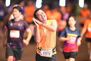 BIB: 23173
                            <button type="button" onclick="openModal(20821253)" class="btn btn-primary btn-sm float-right btn-popup" data-toggle="modal" data-target=".modal-high-quality">
                        <i class="fas fa-shopping-cart"></i> Add to Cart
                    </button>
                                            <button type="button" onclick="isThisMe(20821253, true)" class="btn btn-success btn-sm float-right btn-popup btn-isme hidden" data-toggle="tooltip" data-placement="bottom" title="นี่คือรูปของคุณใช่ไหม คลิกที่นี่เพื่อเอาเข้าอัลบั้ม">
                        <i class="fas fa-plus"></i> Add to album
                    </button>
                    <button type="button" onclick="isThisMe(20821253, false)" class="btn btn-warning btn-sm float-right btn-popup btn-isnotme hidden">
                        <i class="fas fa-ban"></i> Remove from album
                    </button>
