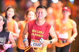 BIB: 23122
                            <button type="button" onclick="openModal(20613225)" class="btn btn-primary btn-sm float-right btn-popup" data-toggle="modal" data-target=".modal-high-quality">
                        <i class="fas fa-shopping-cart"></i> Add to Cart
                    </button>
                                            <button type="button" onclick="isThisMe(20613225, true)" class="btn btn-success btn-sm float-right btn-popup btn-isme hidden" data-toggle="tooltip" data-placement="bottom" title="นี่คือรูปของคุณใช่ไหม คลิกที่นี่เพื่อเอาเข้าอัลบั้ม">
                        <i class="fas fa-plus"></i> Add to album
                    </button>
                    <button type="button" onclick="isThisMe(20613225, false)" class="btn btn-warning btn-sm float-right btn-popup btn-isnotme hidden">
                        <i class="fas fa-ban"></i> Remove from album
                    </button>