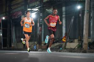 BIB: 40263, 20200
                            <button type="button" onclick="openModal(19616142)" class="btn btn-primary btn-sm float-right btn-popup" data-toggle="modal" data-target=".modal-high-quality">
                        <i class="fas fa-shopping-cart"></i> Add to Cart
                    </button>
                                            <button type="button" onclick="isThisMe(19616142, true)" class="btn btn-success btn-sm float-right btn-popup btn-isme hidden" data-toggle="tooltip" data-placement="bottom" title="นี่คือรูปของคุณใช่ไหม คลิกที่นี่เพื่อเอาเข้าอัลบั้ม">
                        <i class="fas fa-plus"></i> Add to album
                    </button>
                    <button type="button" onclick="isThisMe(19616142, false)" class="btn btn-warning btn-sm float-right btn-popup btn-isnotme hidden">
                        <i class="fas fa-ban"></i> Remove from album
                    </button>