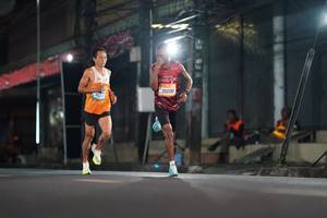 BIB: 403, 20200
                            <button type="button" onclick="openModal(19616116)" class="btn btn-primary btn-sm float-right btn-popup" data-toggle="modal" data-target=".modal-high-quality">
                        <i class="fas fa-shopping-cart"></i> Add to Cart
                    </button>
                                            <button type="button" onclick="isThisMe(19616116, true)" class="btn btn-success btn-sm float-right btn-popup btn-isme hidden" data-toggle="tooltip" data-placement="bottom" title="นี่คือรูปของคุณใช่ไหม คลิกที่นี่เพื่อเอาเข้าอัลบั้ม">
                        <i class="fas fa-plus"></i> Add to album
                    </button>
                    <button type="button" onclick="isThisMe(19616116, false)" class="btn btn-warning btn-sm float-right btn-popup btn-isnotme hidden">
                        <i class="fas fa-ban"></i> Remove from album
                    </button>