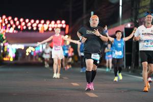 BIB: 44027, 104, 4282
                            <button type="button" onclick="openModal(20827106)" class="btn btn-primary btn-sm float-right btn-popup" data-toggle="modal" data-target=".modal-high-quality">
                        <i class="fas fa-shopping-cart"></i> Add to Cart
                    </button>
                                            <button type="button" onclick="isThisMe(20827106, true)" class="btn btn-success btn-sm float-right btn-popup btn-isme hidden" data-toggle="tooltip" data-placement="bottom" title="นี่คือรูปของคุณใช่ไหม คลิกที่นี่เพื่อเอาเข้าอัลบั้ม">
                        <i class="fas fa-plus"></i> Add to album
                    </button>
                    <button type="button" onclick="isThisMe(20827106, false)" class="btn btn-warning btn-sm float-right btn-popup btn-isnotme hidden">
                        <i class="fas fa-ban"></i> Remove from album
                    </button>